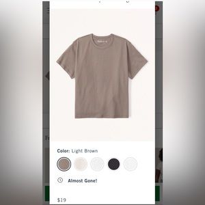 Abercrombie & Finch soft T shirt. New! Size small.
